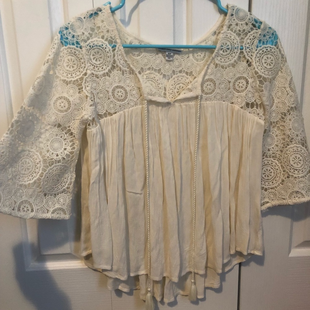 American Eagle cream blouse